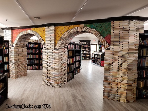 Book Arch Sandman Books Used New Library Bookstore Sell Rainbow Picture Photo Op Opportunity Tourism Punta Gorda Florida Tourist Artwork Art Local Art Sculpture 