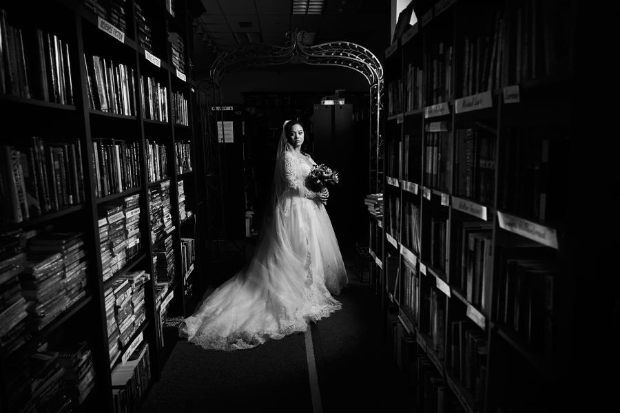 Abigail Wedding Photography Sandman Books Bookstore Punta Gorda Florida Southern Wedding Unique Unconventional Fantasy Venue Engagement Proposal Fairy Tale Beauty and the Beast Ceremony Vacation